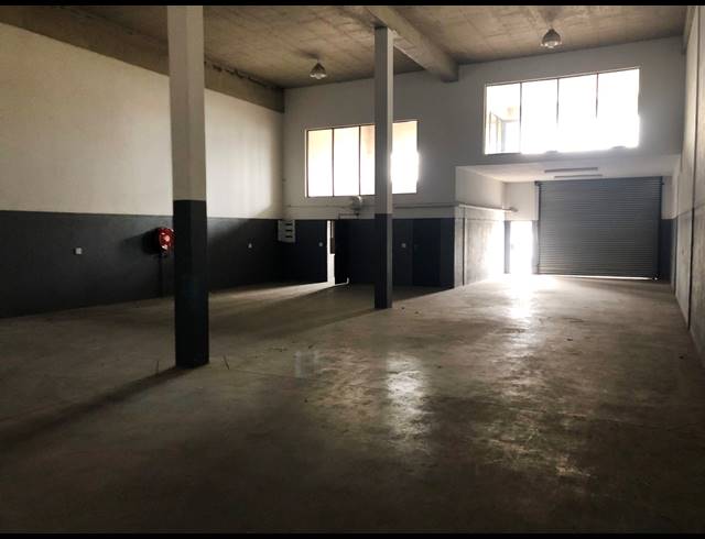 366M² OFFICE TO LET IN POMONA AH